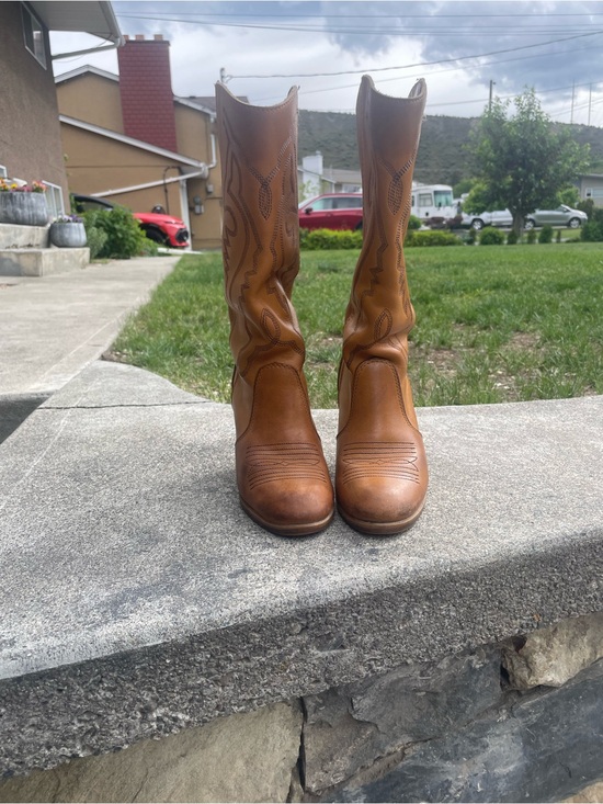 Hanna Shoes - Vintage Hanna High-Heel Cowboy Boots